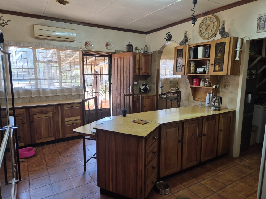 4 Bedroom Property for Sale in Wilkoppies North West